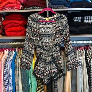 Girl Revolution black/white/red print long sleeve V neck romper size S